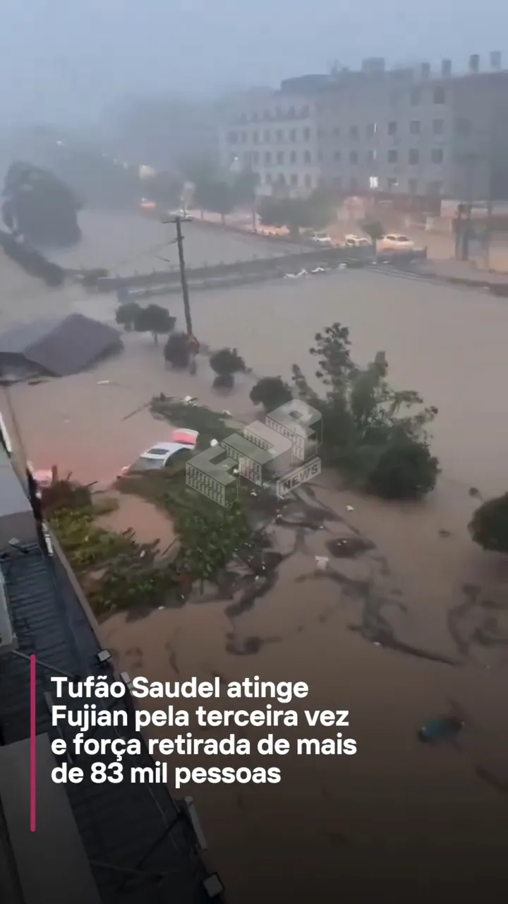 O tufão Saudel voltou a atingir a costa da China nesta quinta-feira (3), na província de Fujian, com ventos de até 23 m/s. Mais de 83 mil pessoas foram retiradas de áreas de risco, enquanto chuvas int