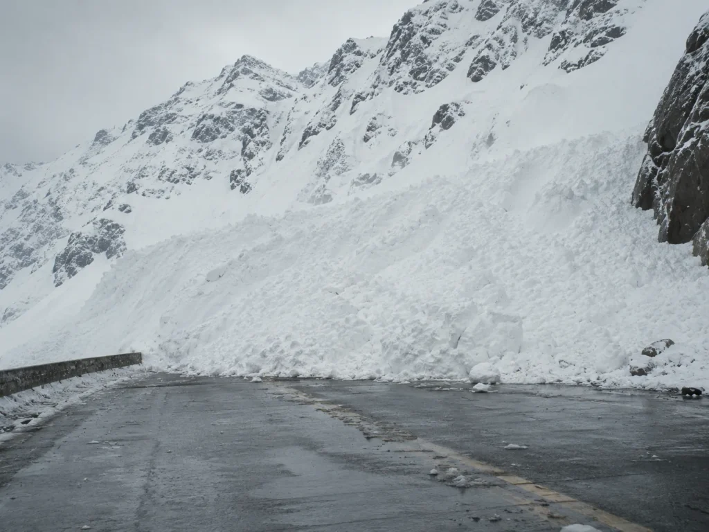 Bloqueio nos Andes trava mais de 2 mil caminhões e segue sem previsão de reabertura
