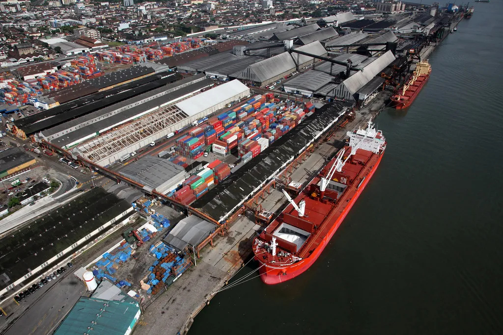 Porto de Santos bate recorde de contêineres e acordo pode liberar R$ 416,9 milhões