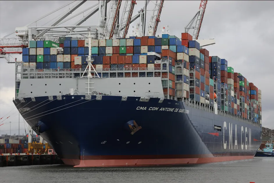 CMA CGM anuncia novos recargos e inclui cargas com origem no Brasil
