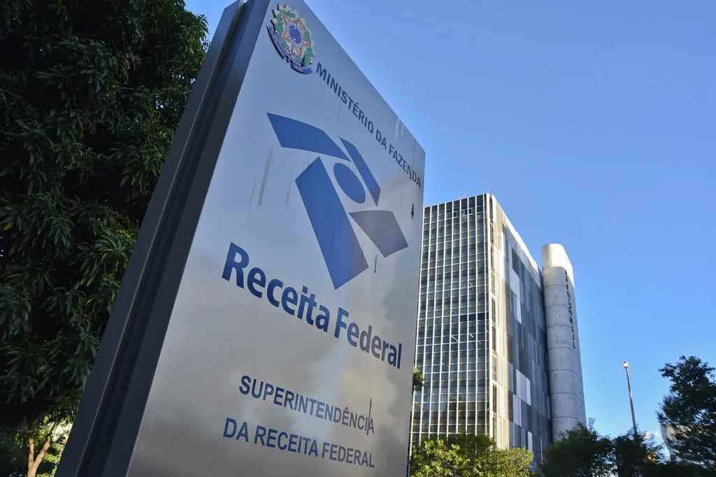 Receita Federal transfere orientações sobre assuntos aduaneiros para o Receita Atende