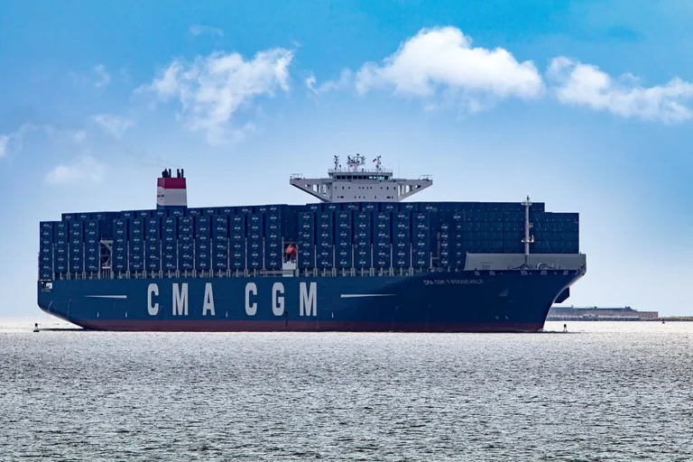 CMA CGM anuncia novas sobretaxas em rotas entre Brasil e Europa a partir de novembro