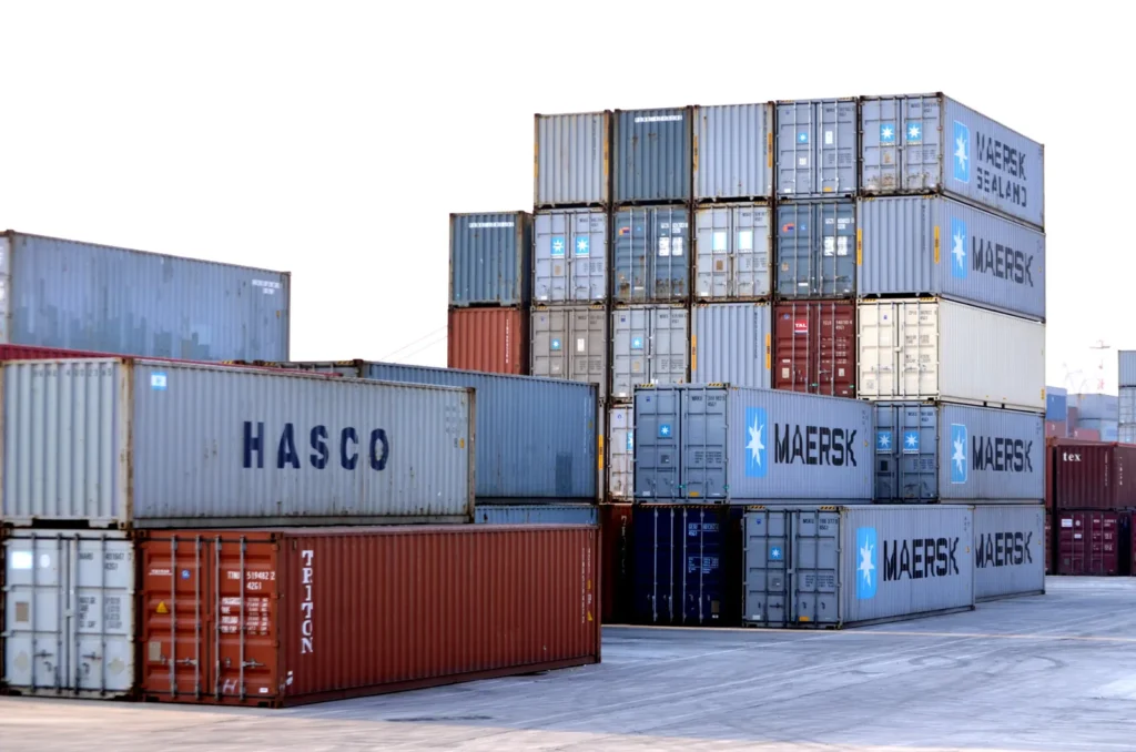 China muda fiscalização de exportações de uso duplo e fixa prazos para cargas sob análise