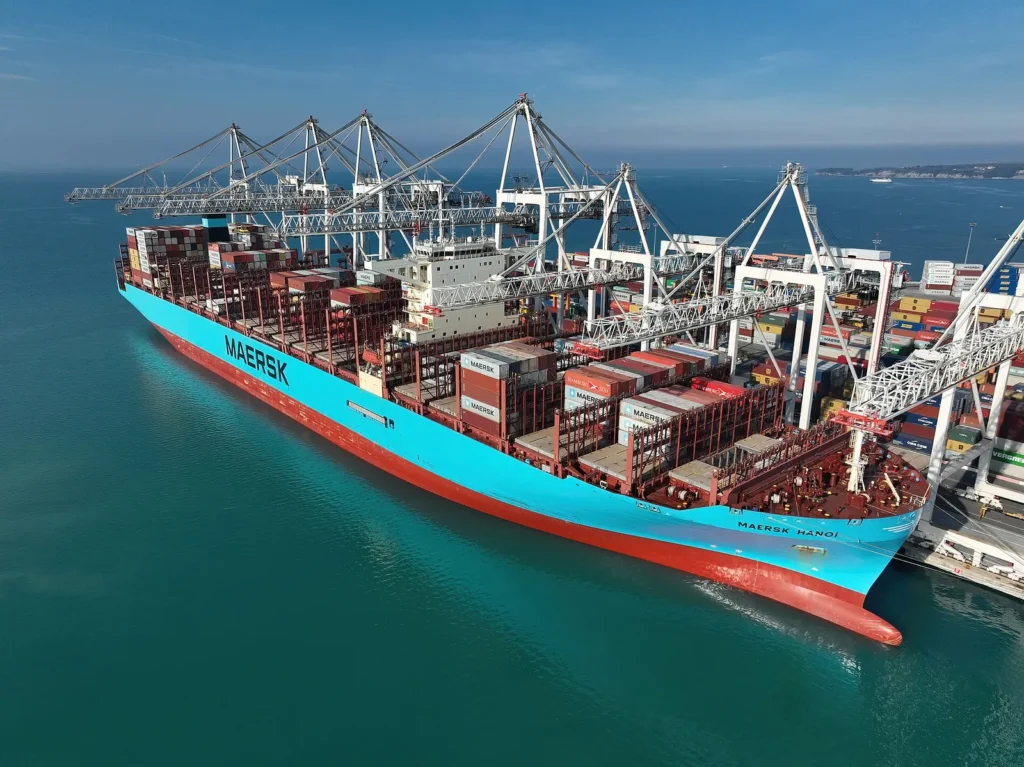 Maersk muda regra e pode cancelar reservas após cinco dias da saída prevista